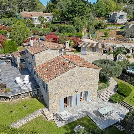 Les Pins Climatise Piscine Chauffee Jardin Holiday home Peymeinade